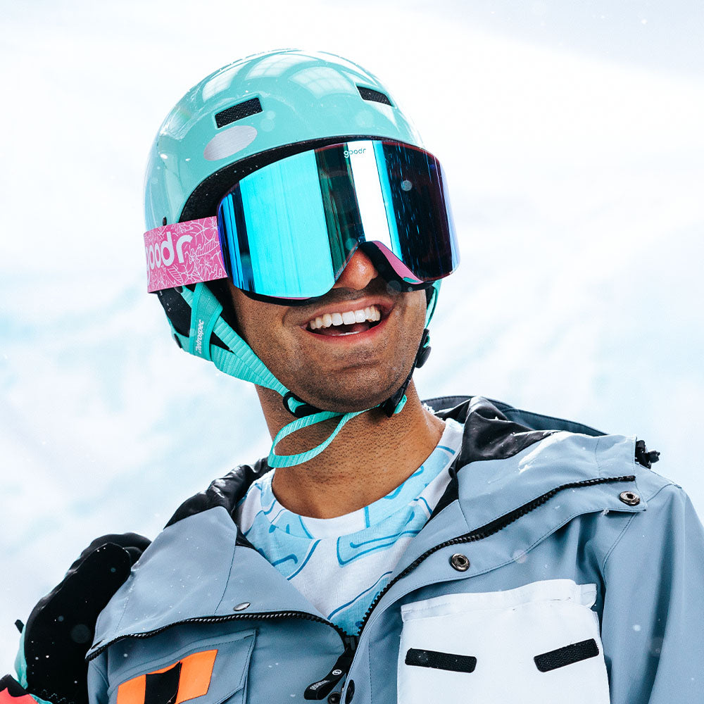 black snow googles | Snow G | Apres all Day